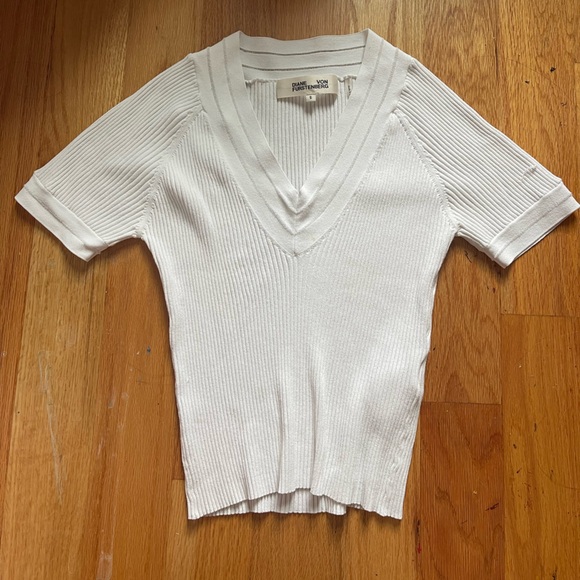 Diane Von Furstenberg White Ribbed Fitted Short Sleeve T-Shirt - Picture 1 of 1